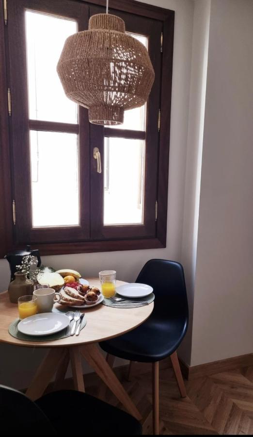 Cozy Apartment In The City Center Granada Exterior foto